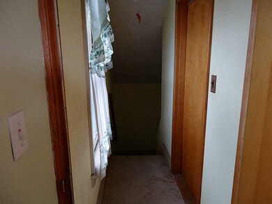 53 Grace St unit . B, Cranston, RI 02910 - photo 5