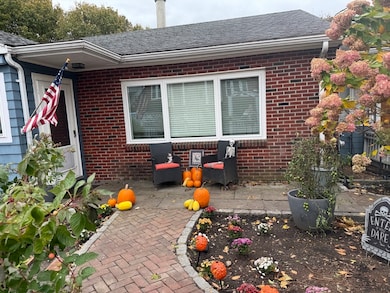 41 Summit Ave, Winthrop, MA 02152 - photo 2