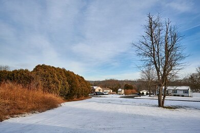 5 Blossom Ln, Holyoke, MA 01040 - photo 4