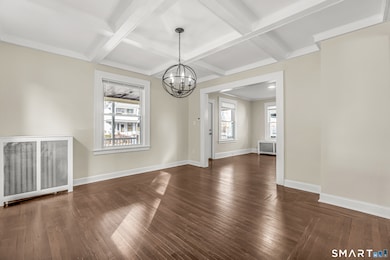 125 E Eaton St, Bridgeport, CT 06604 - photo 4