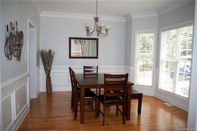 Dinning room looking out to front yard.