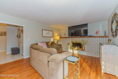 40 Huntwood Dr, Clifton Park, NY 12065 - photo 7