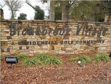 Stonebrook Village Entrance