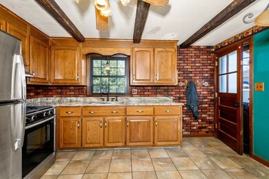 39 Pondview Dr, Ludlow, MA 01056 - photo 2