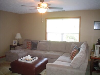 38 Lasalle Ct, Whiteland, IN 46184 - photo 4