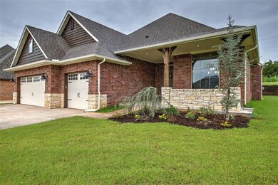 19504 Rambling Creek Dr, Edmond, OK 73012 - photo 2