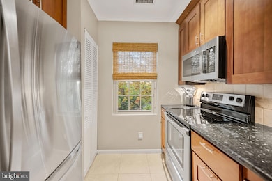 1403 E Abingdon Dr unit 6, Alexandria, VA 22314 - photo 4