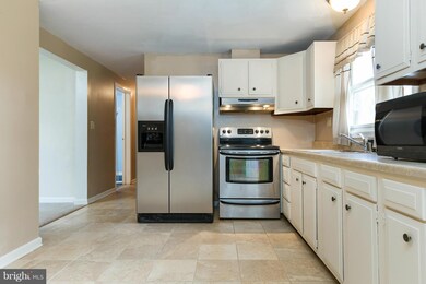 10938 Piedmont Dr, Fredericksburg, VA 22407 - photo 6