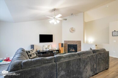 06-Living Room_ELI07628-HDR-Edit