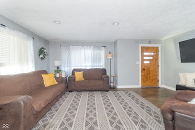 8513 W Sycamore Rd, Fairland, IN 46126 - photo 7