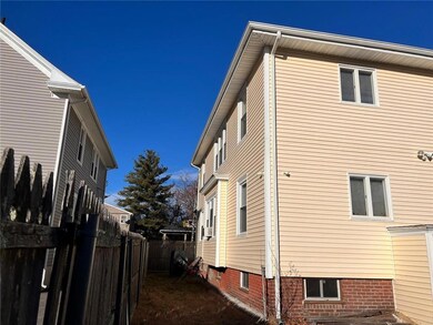 102 Sinclair Ave, Cranston, RI 02907 - photo 4