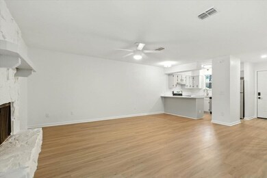 1202 Cross Creek Way unit 2, Tallahassee, FL 32301 - photo 2