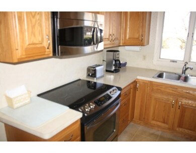 9 Oakman St, Turners Falls, MA 01376 - photo 6