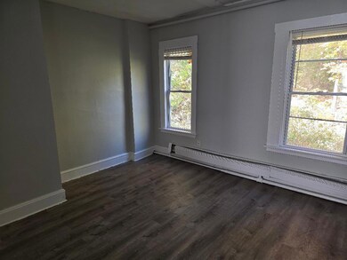 197 Chestnut Ave unit 2nd floor, Waterbury, CT 06710 - photo 5