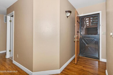 003_Foyer