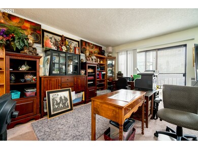 2005 Tibbetts Dr unit 312, Longview, WA 98632 - photo 2