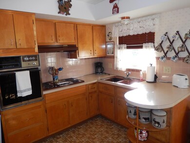 1469 Evaline Dr, Columbus, OH 43224 - photo 7