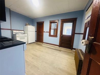 20 Elm St unit 1-2, Binghamton, NY 13905 - photo 6