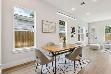 Dinning Area can fit 6 people - picture is from 37