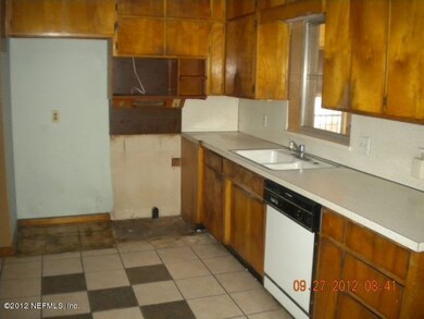 5916 Windsor Forest Dr, Jacksonville, FL 32210 - photo 5