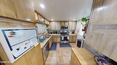 3075 Kelp Ln, Oxnard, CA 93035 - photo 5