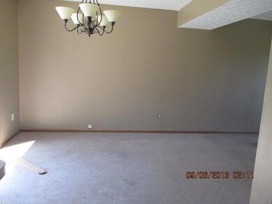 3949 Dunne Dr, Columbus, OH 43207 - photo 4