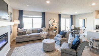 9443 Lovegrass Dr SW, Cedar Rapids, IA 52404 - photo 2