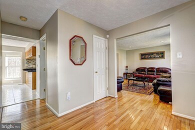 5622 Roundtree Ln, Columbia, MD 21045 - photo 3