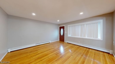40 Howard St unit 1, Bloomfield, NJ 07003 - photo 2
