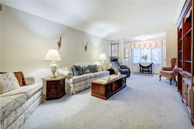 17 Chenin Run, Fairport, NY 14450 - photo 5