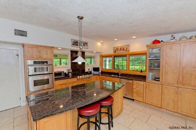 18 Ledgestone Rd, Troy, NY 12180 - photo 3