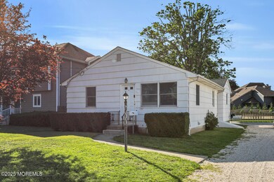 157 Rumson Rd, Little Silver, NJ 07739 - photo 3