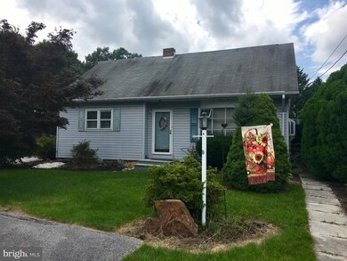 870 Strock Dr, Chambersburg, PA 17202 - photo 2