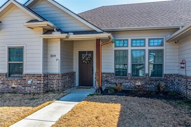 309 S Magnolia St, Pottsboro, TX 75076 - photo 3