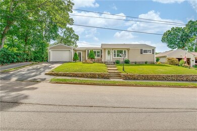 52 Oakland Dr, West Warwick, RI 02893 - photo 3