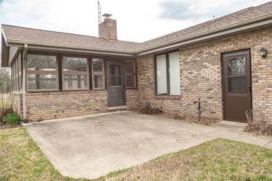 8610 E Us Highway 40, Effingham, IL 62401 - photo 3