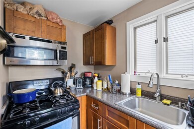 106 Chestnut Ave, Cranston, RI 02910 - photo 6