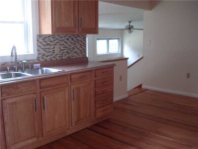 131 Endicott Dr, Warwick, RI 02886 - photo 5