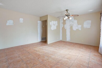 712 Turner St, Cleburne, TX 76033 - photo 6