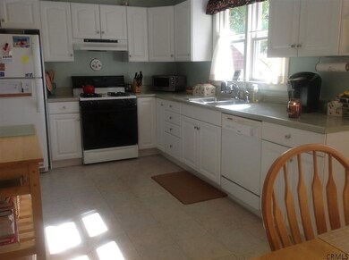 36 Bosher Dr, Albany, NY 12205 - photo 7