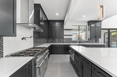 Quartz Countertops, Stainless Steel Appliances, Po
