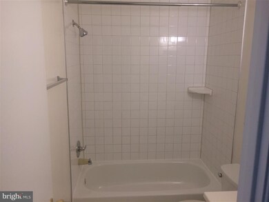 10224 Arizona Cir, Bethesda, MD 20817 - photo 5