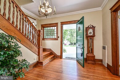 9330 Old Burke Lake Rd, Burke, VA 22015 - photo 5