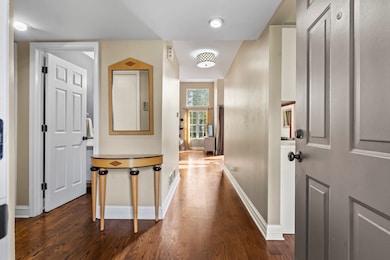 615 Kingsbridge Dr, Carol Stream, IL 60188 - photo 5