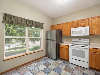 1221 Clarence St, Saint Paul, MN 55106 - photo 7