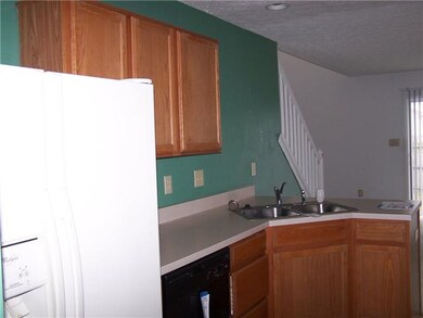 629 Cembra Dr, Greenwood, IN 46143 - photo 6