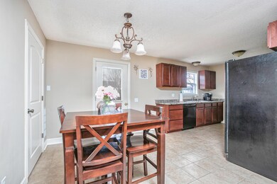 Kitchen/dining