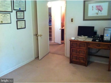 450 Malin Rd, Newtown Square, PA 19073 - photo 4