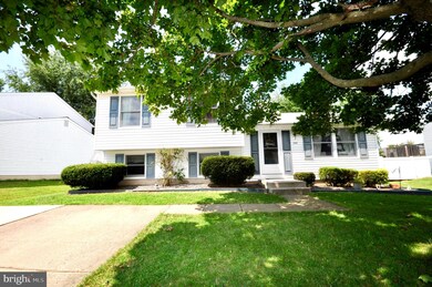 144 Independence Dr, Morrisville, PA 19067 - photo 4