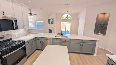 10900 Robincreek Ln, Frisco, TX 75035 - photo 6